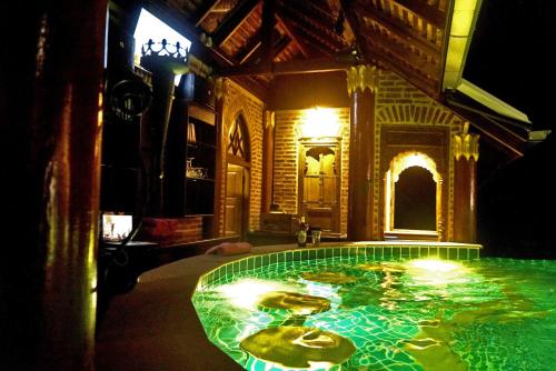 Swimming pool, Chateau Orientale Resort in Ban Xieng Lom