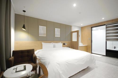 Hound Hotel Gijangプレミアデラックスダブル
