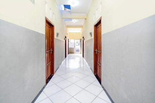 SUPER OYO 2209 Solo Point Guest House Syariah
