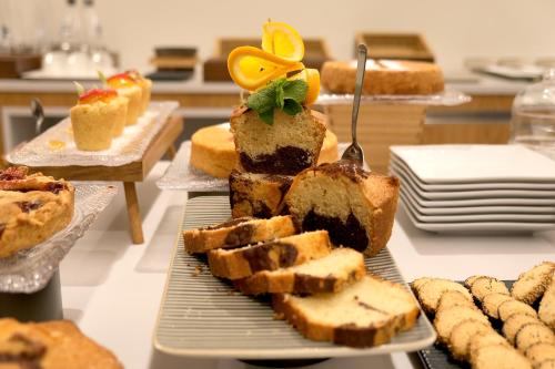 Hotel Touring - image 3