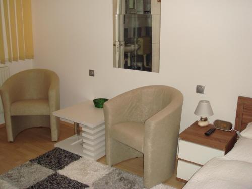 Brasch Apartman - image 14