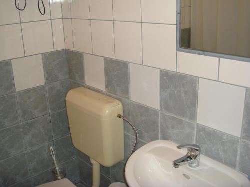 Brasch Apartman - image 10