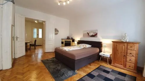 Gorgeous Viennese Apartment 10 min to City Center in Wien, Österreich