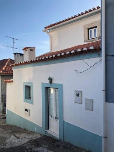 Typical small house near Lisbon gîte à louer Linda-a-Pastora