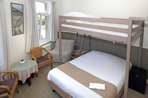 Hotel Cecil - main image