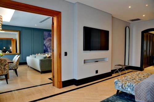 Presidential Suite image 2