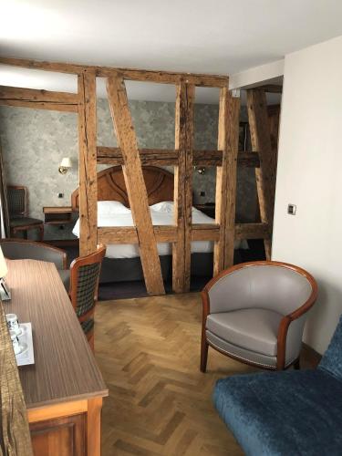 Logis Hôtel Au Cerf d'Or