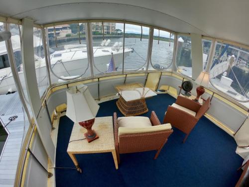 The Snuggery Vintage Yacht