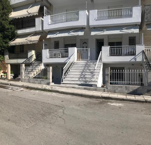  Elenis apartments in 57004 Néa Michanióna