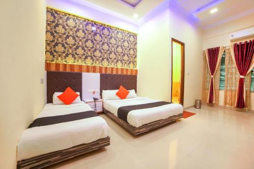 . Capital O 67218 Hindustan Lodge