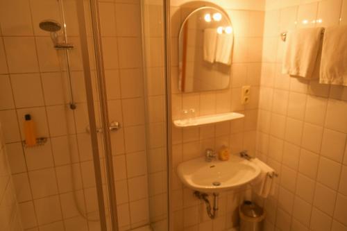 Hotel Zur Linde 9.1km von Baddeckenstedt entfernt