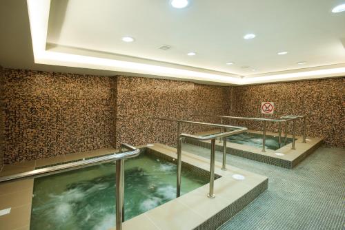 Crowne Plaza Riyadh - RDC Hotel & Convention by IHG