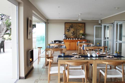 Toit ja joogid, Abalone Guest Lodge in Hermanus