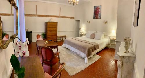 Hôtel Château Du Rey (Hotel Chateau Du Rey) in แซ็ง-ต็องเดร-เดอ-มาฌองกูล