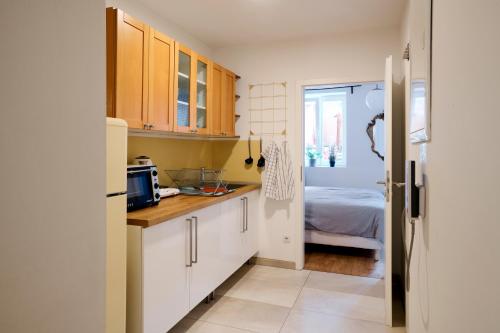 Beautiful Park Apartment for 4 Guests, Berlino (foto 8)