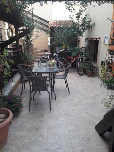  Alikes Apartments close to international airport and Rafina port in Artemida