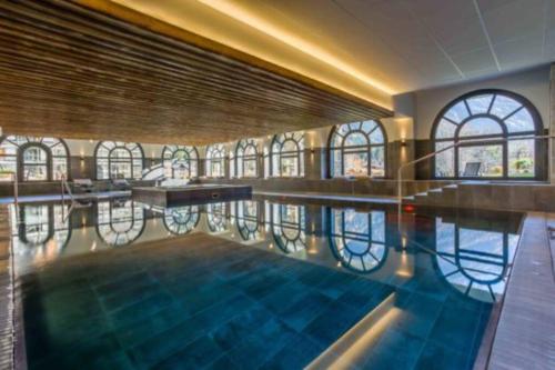 chic appart 6 pers dans residence luxueuse 'La Cordee' wellness gym piscine OUVERT et teletravail