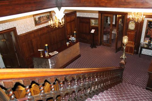 大堂, 奧克伍德大廳酒店 (Oakwood Hall Hotel) in 賓格利