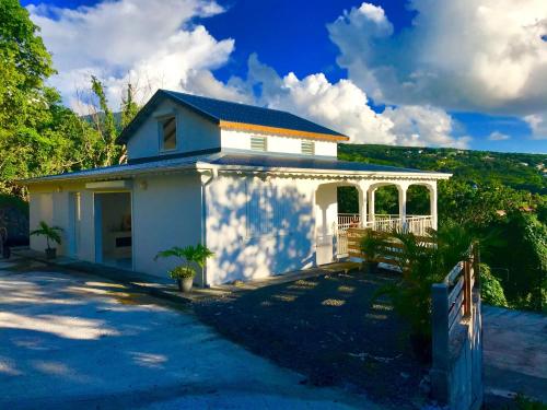 villa vue sur mer in Deshaies