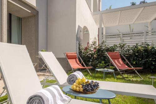 Luxury Villa with Penthouse, Pools and Sea View