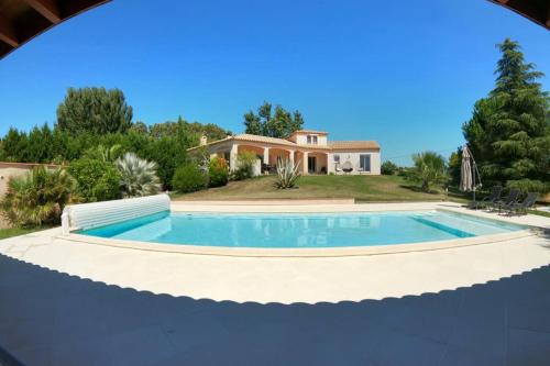 Magnifique maison standing avec piscine chauffée gîte à louer Sant Andreu de Sureda
