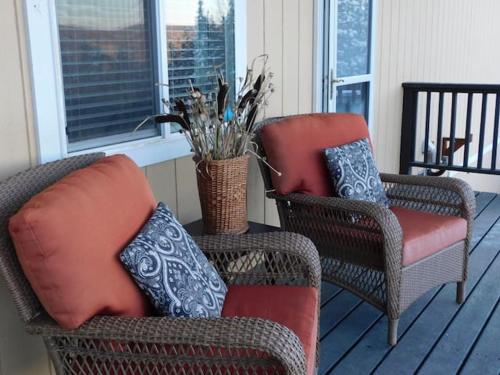 Aurora Viewing Deck and Peaceful Retreat thumb 4
