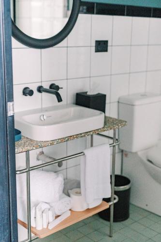 Stay at Hotel Steyne - image 12
