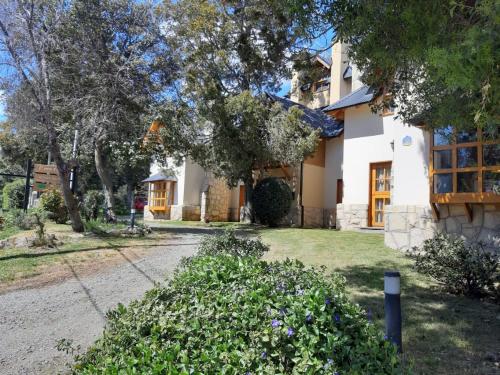 Apart Hotel Bungalows El Viejo Cipres - image 3