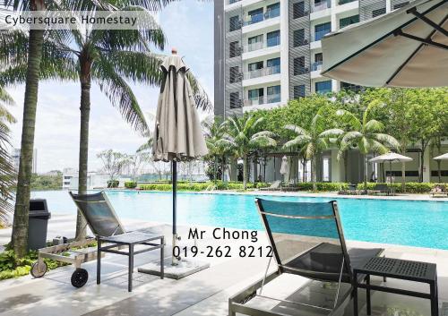 수영장, Cybersqaure Studio Suites with Netfilx @10 min walking distance to McD in 사이버자야