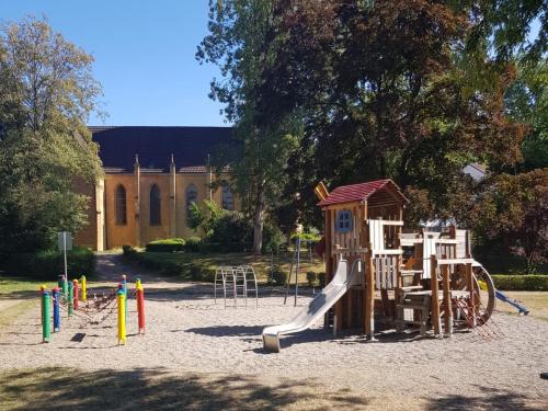 Dječje igralište, Große 130qm Ferienwohnung mit Whirlpool in Sulzbach