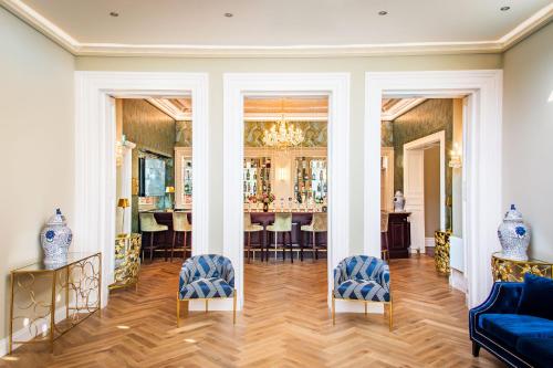 Cork's Vienna Woods Hotel & Villas