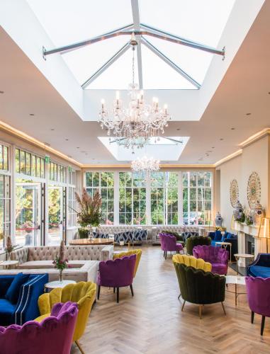 Cork's Vienna Woods Hotel & Villas