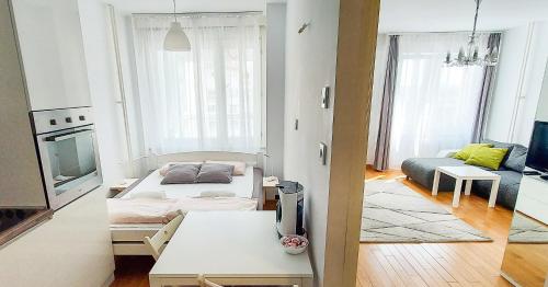High White Apartments - image 5