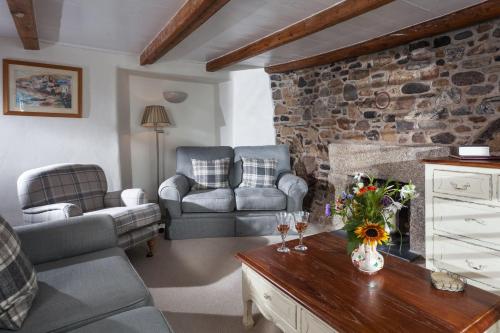 Trevarrow Cottage - image 5