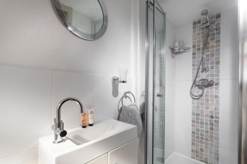 Trevarrow Cottage - image 3