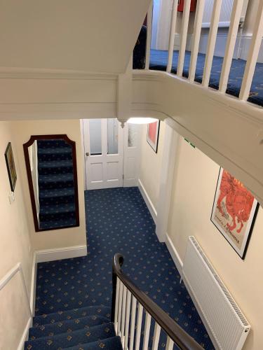Peregrine House - image 14