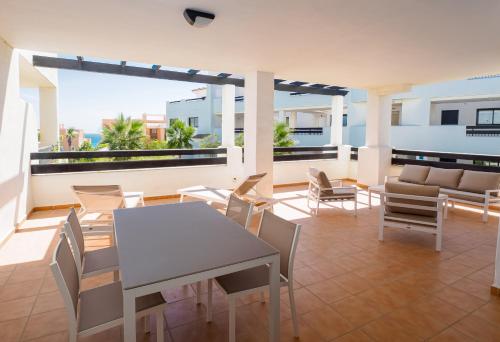 2306 - Brand new apt walking distance to beach! - image 3