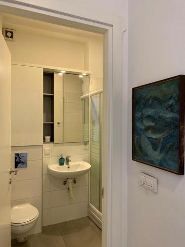 City centre apartment - image 5