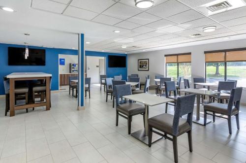 Comfort Inn & Suites Troutville - Roanoke North / Daleville