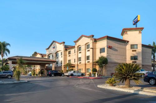 Comfort Suites - Hotel - Redlands