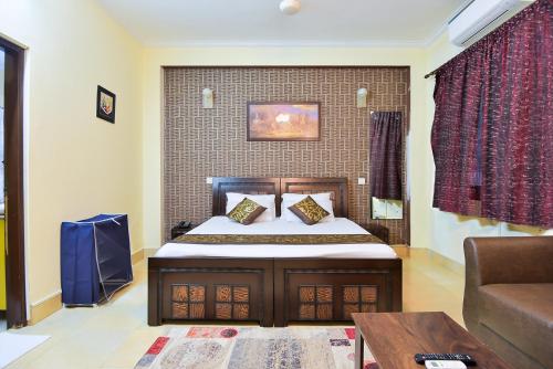 BedChambers Serviced Apartments, Sushant Lok