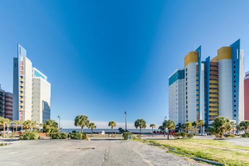 Atlantica Towers Beach-side Condo w Pools - image 7