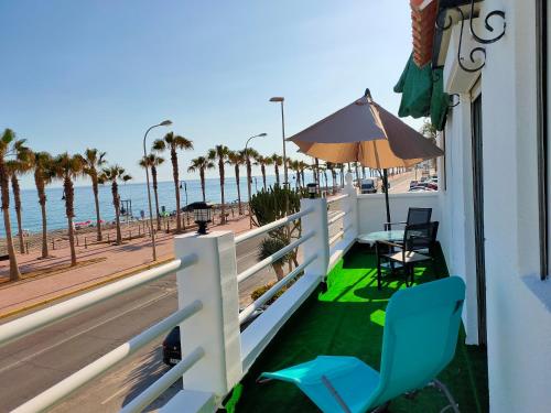 Tranquila casa frente al mar gîte à louer Adra