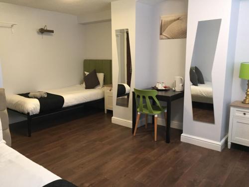 Queens Guesthouse Manchester - image 9