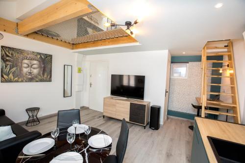 บริการและสิ่งอำนวยความสะดวก, Duplex : Plage 300m, Clim, Netflix in เมืองเก่าเลอซูเกต์