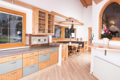 Konyha, Apart&Chalet Chiara in Gasteig