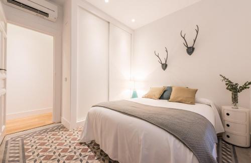 PLAZA DE QUEVEDO COLLECTION I - Eleven Host Company