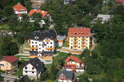 WILLA PETRUS - CENTRUM BALKONY WINDA ŚNIADANIA RELAKS I WYGODa – Karpacz, WI