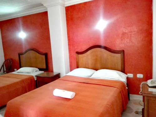 2 twin beds