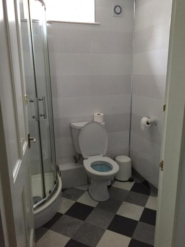 Queens Guesthouse Manchester - image 4